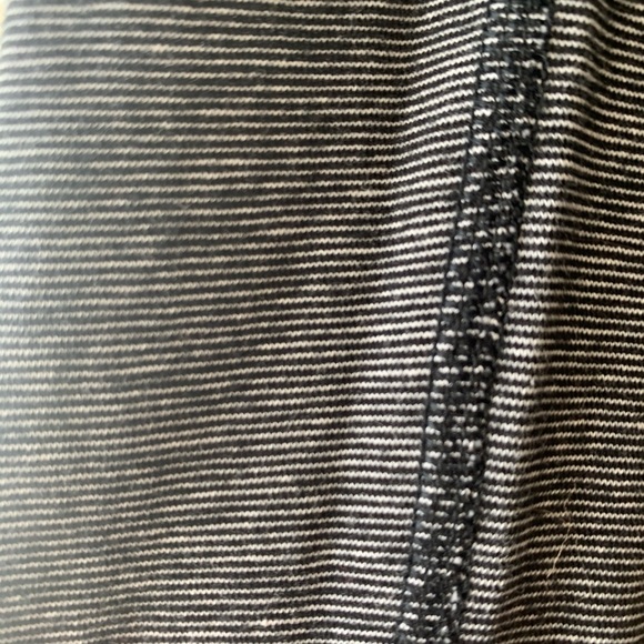 Lululemon long sleeve shirt - Picture 5 of 6